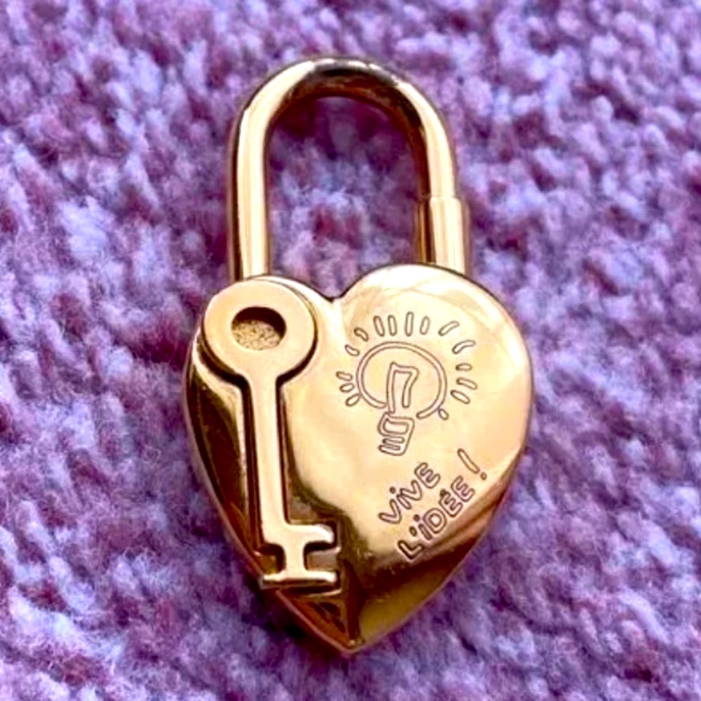 HERMES VTG Y2K Heart Cadena Padlock Charm La Fantaisie Gold Vintage 2004 RARE